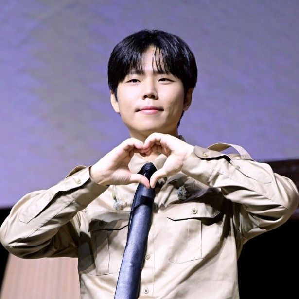 Recent activity shot of Jung Seunghwan