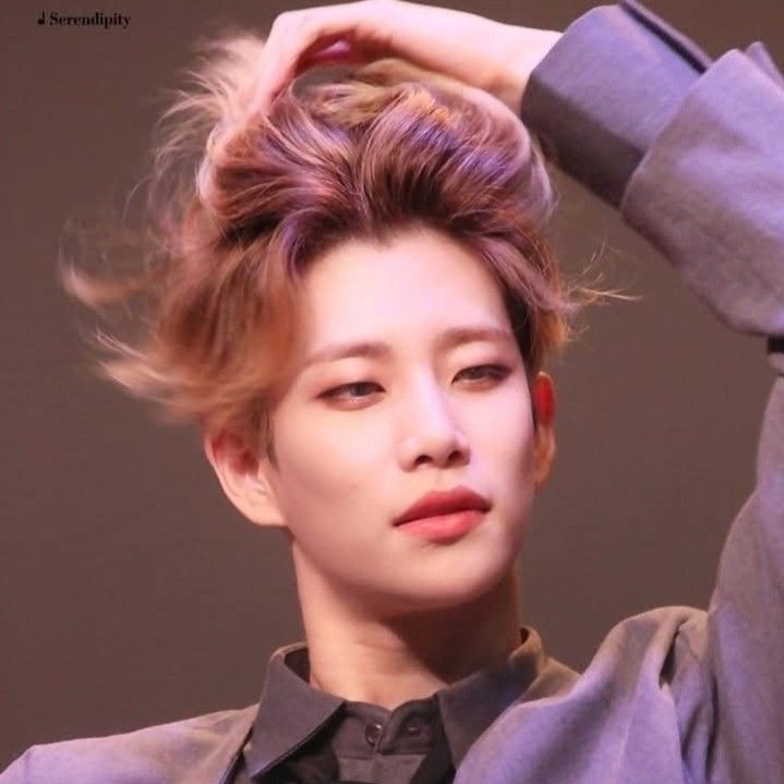 Behind-the-scenes cut of MJ (ASTRO)