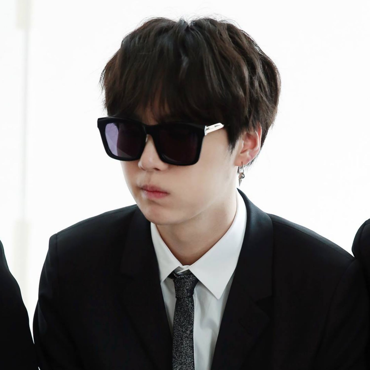 Foto aktivitas terbaru SUGA (BTS)