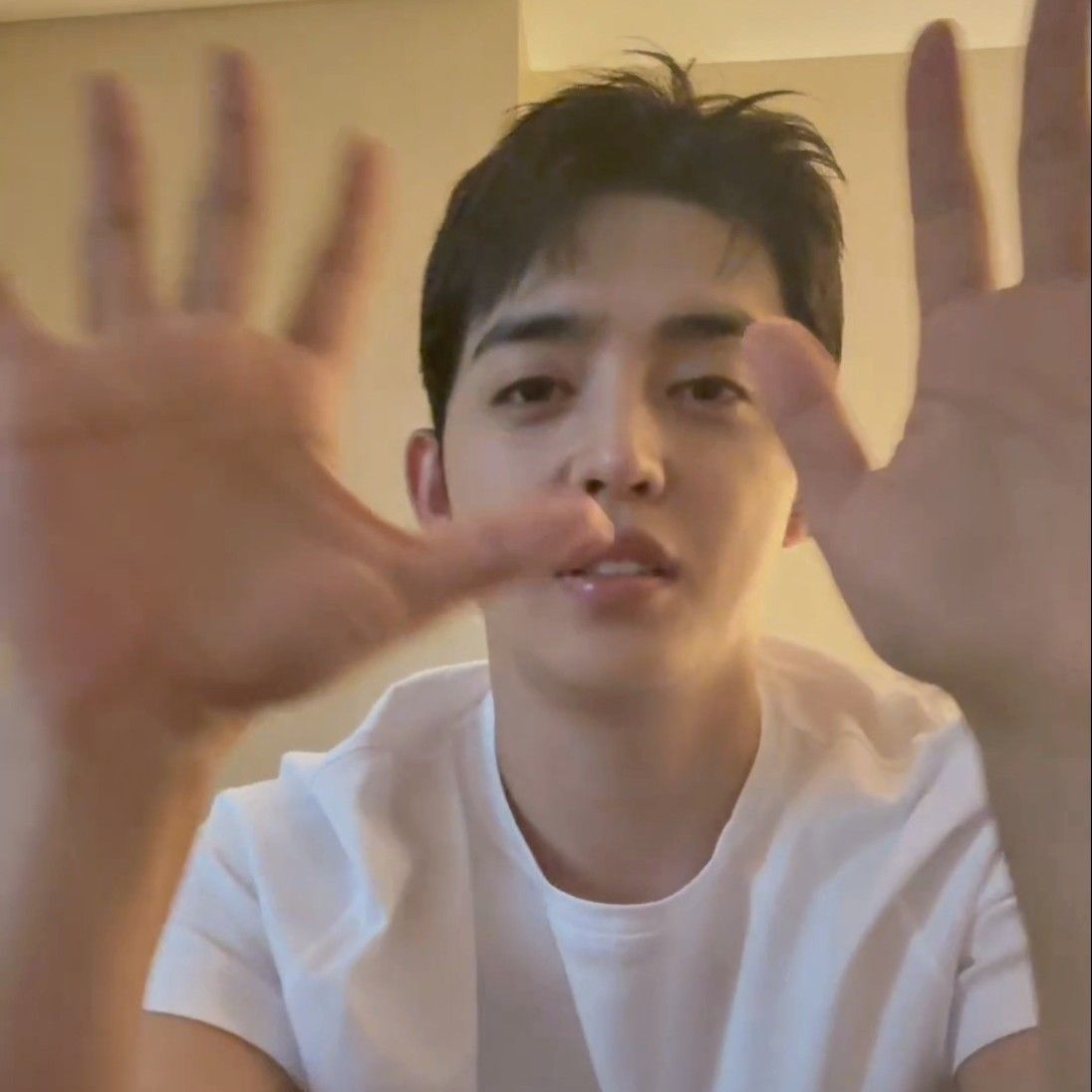 Recent activity shot of S.Coups (SEVENTEEN)
