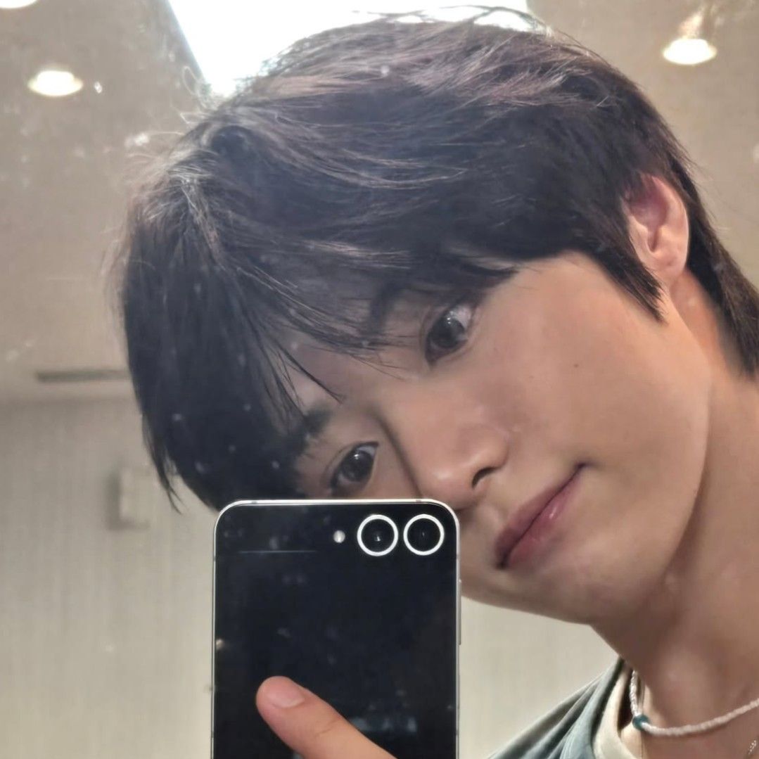 Latest photo of Beomgyu (TOMORROW X TOGETHER)