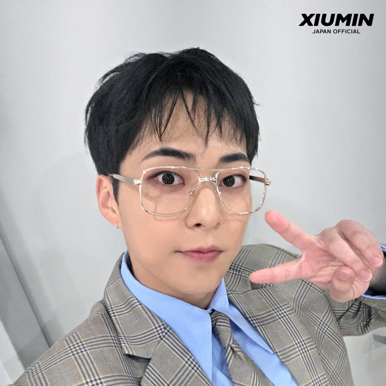 Behind-the-scenes cut of Xiumin (EXO)