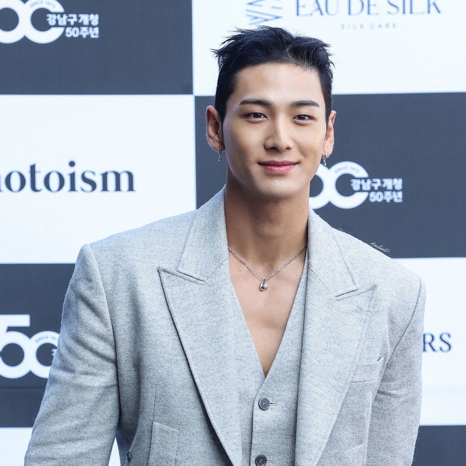 백호의 최신 사진