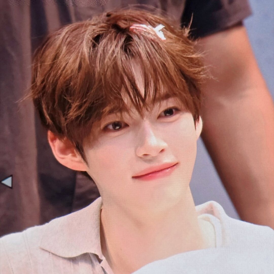 Momen yang diabadikan oleh penggemar Sung Hanbin (ZEROBASEONE)