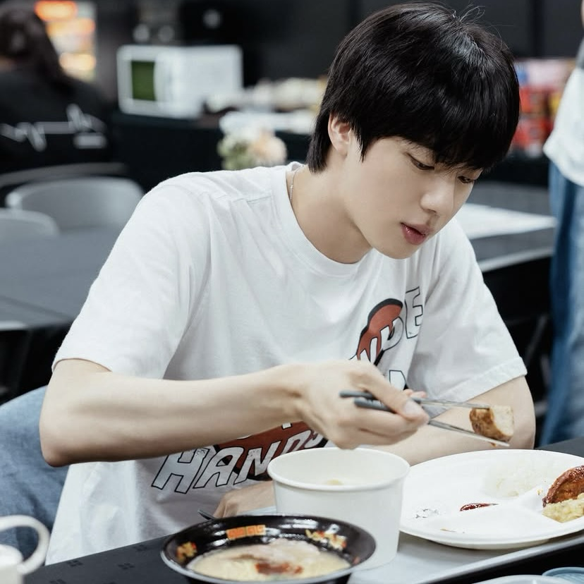 Behind-the-scenes cut of Jin (BTS)