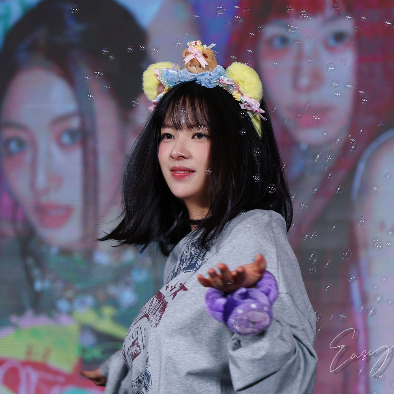 A moment captured by Jeongyeon (TWICE)'s fan