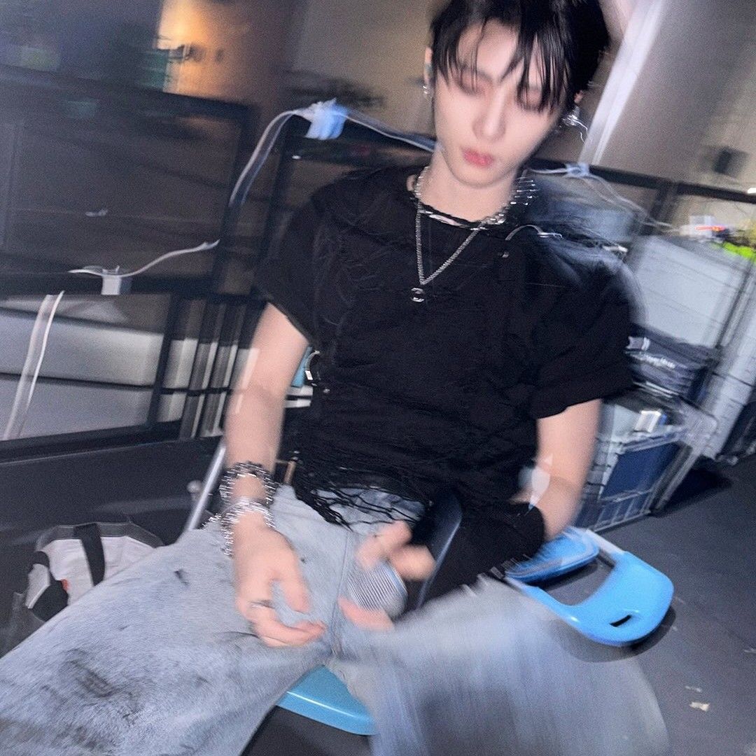 Behind-the-scenes cut of Taesan (BOYNEXTDOOR)