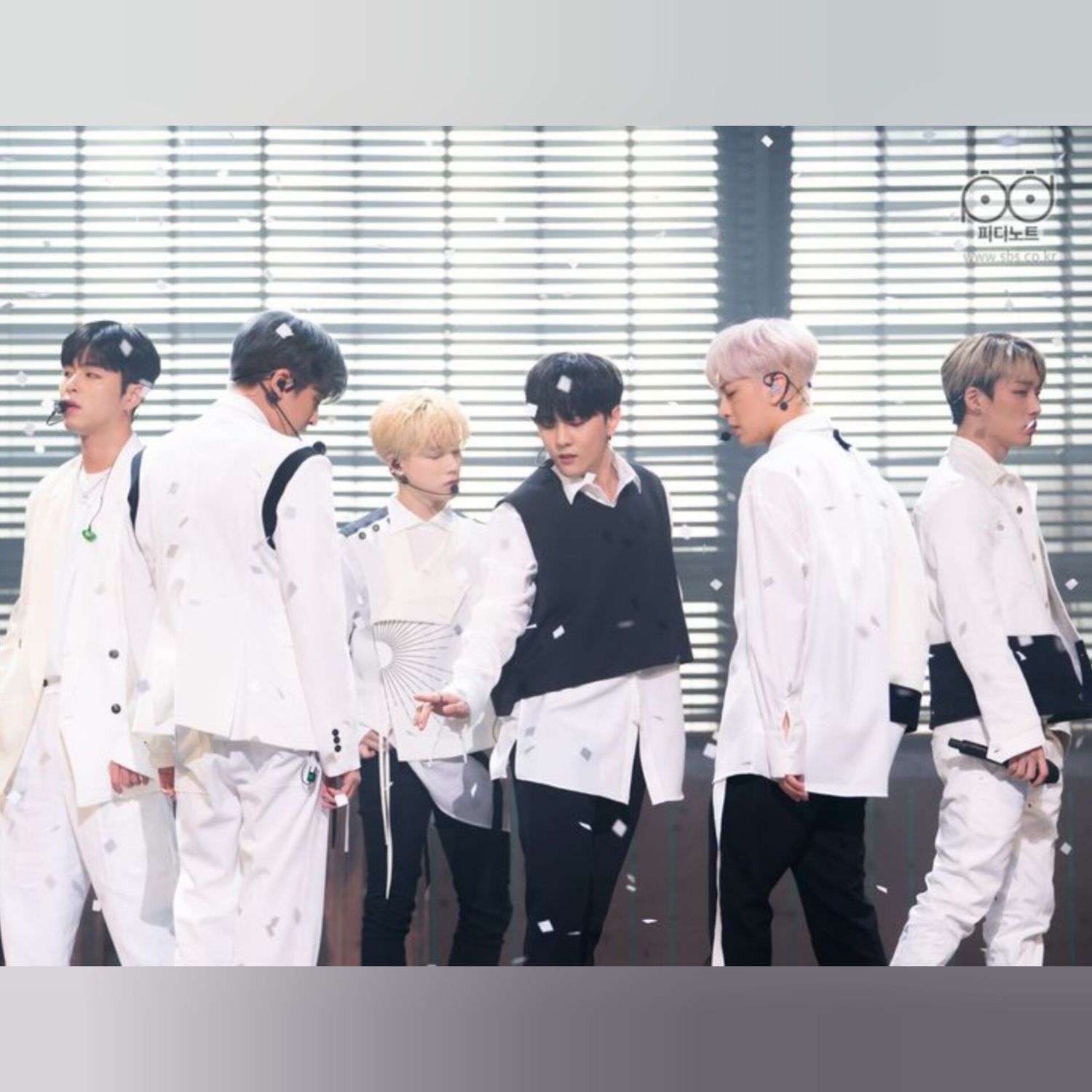Behind-the-scenes cut of iKON