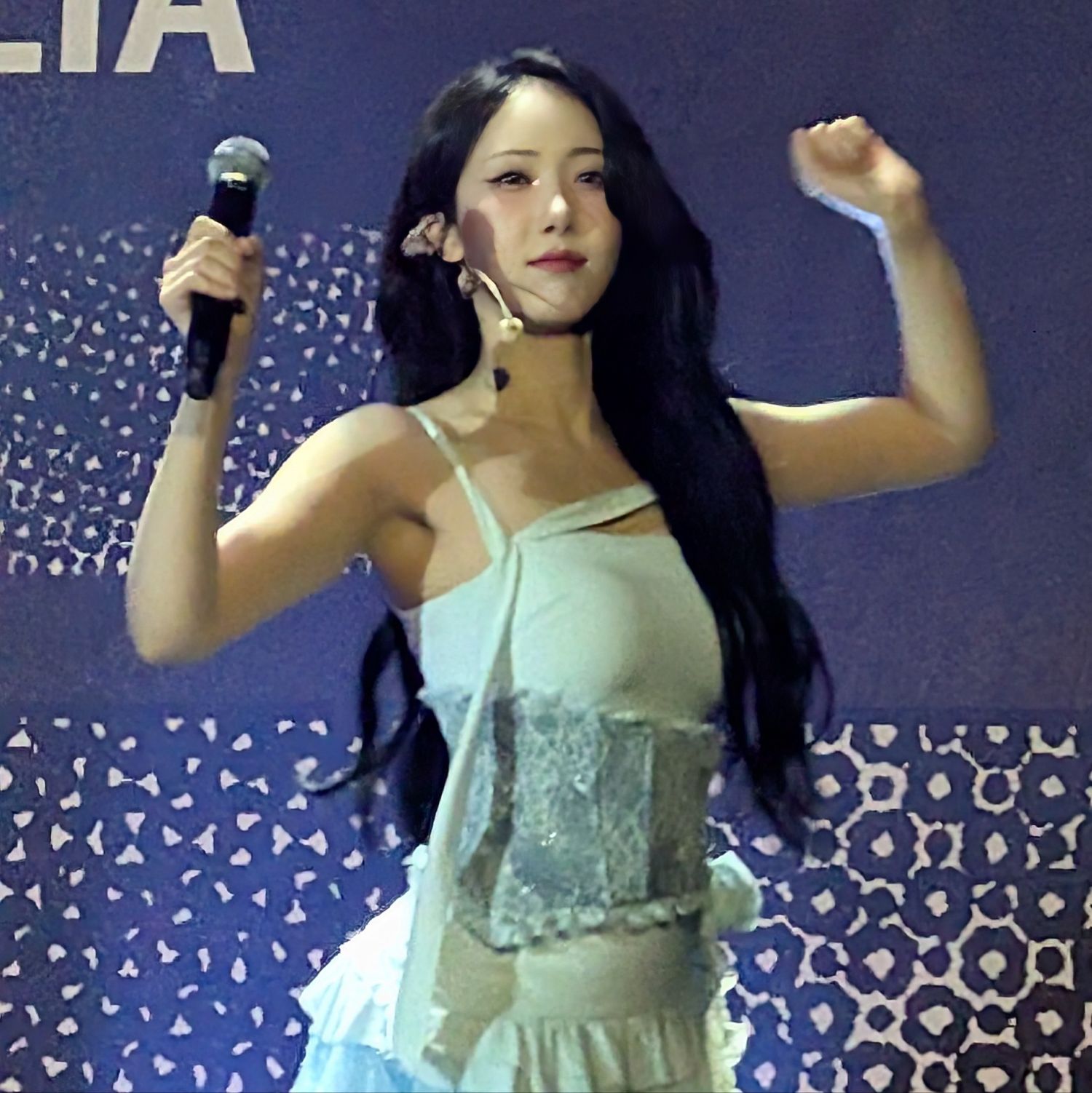 VIVIZ的最新活动照片