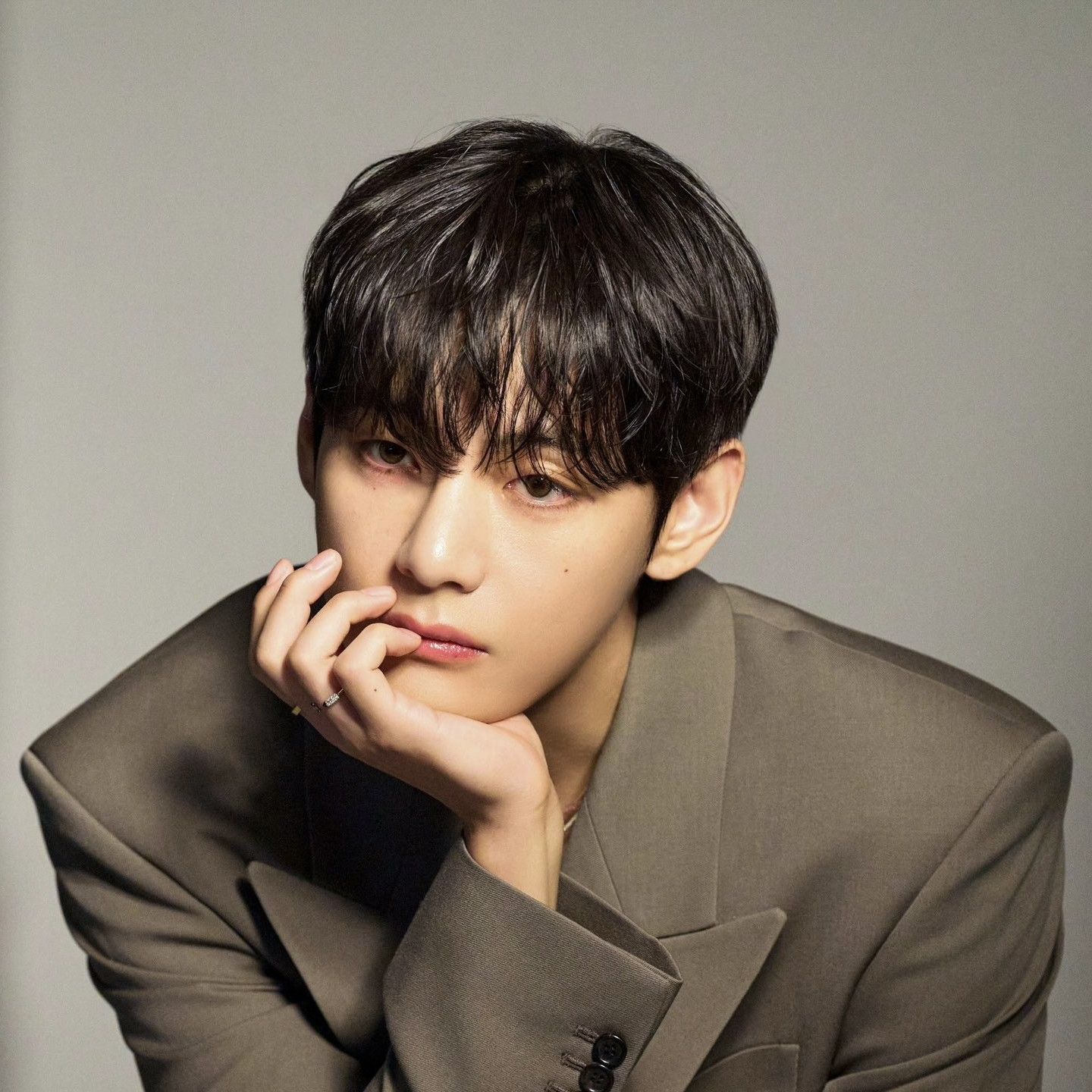 뷔 (방탄소년단) 최근 활동샷