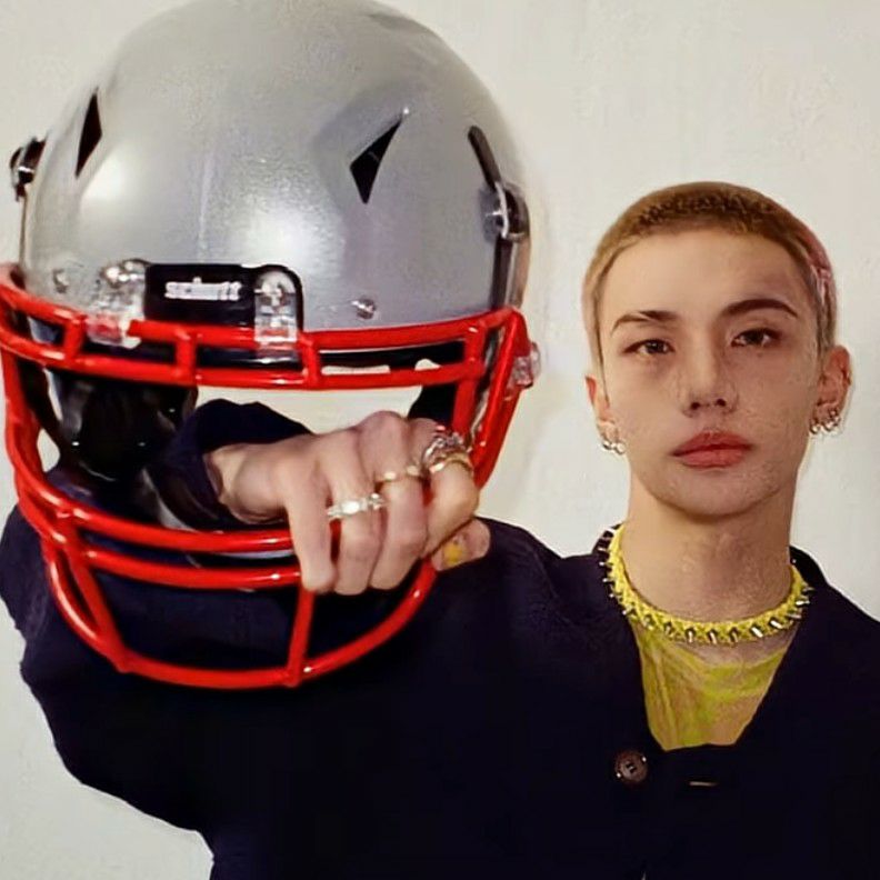 Latest photo of Hyunjin (Stray Kids)