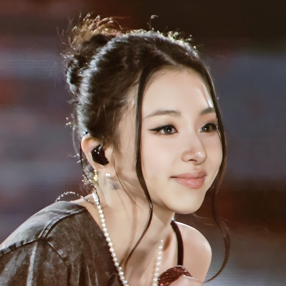 Recent activity shot of Chaeyoung (TWICE)