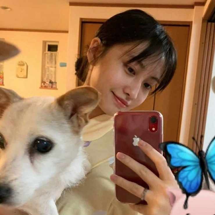 Behind-the-scenes cut of Momo (TWICE)