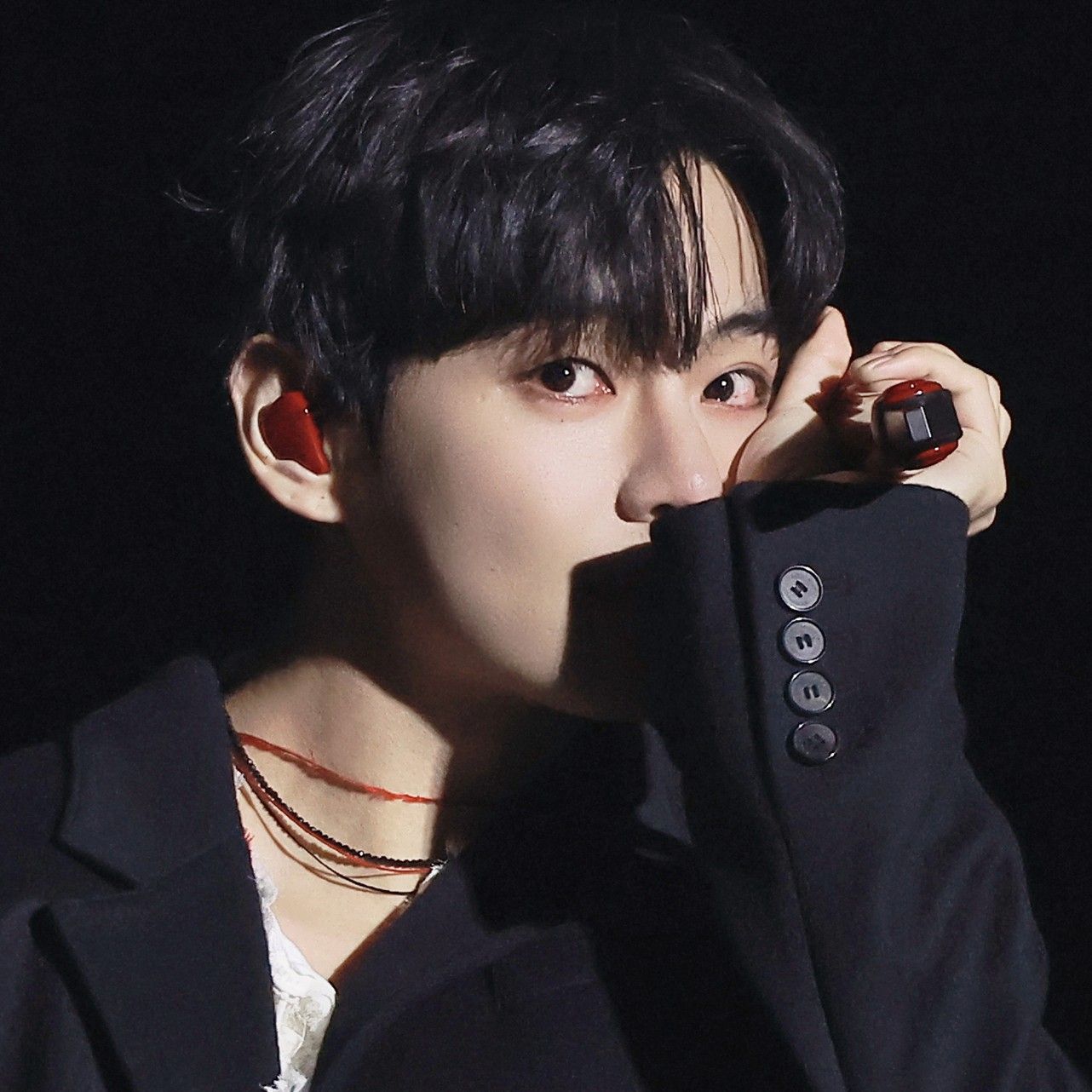 뷔 (방탄소년단)의 비하인드 컷