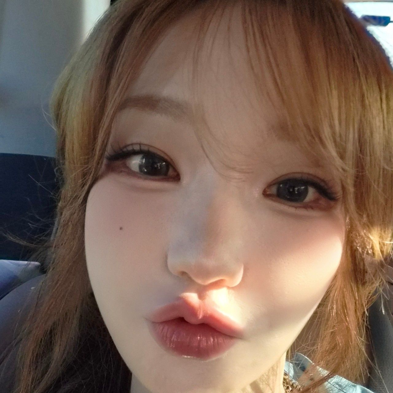 Behind-the-scenes cut of QWER