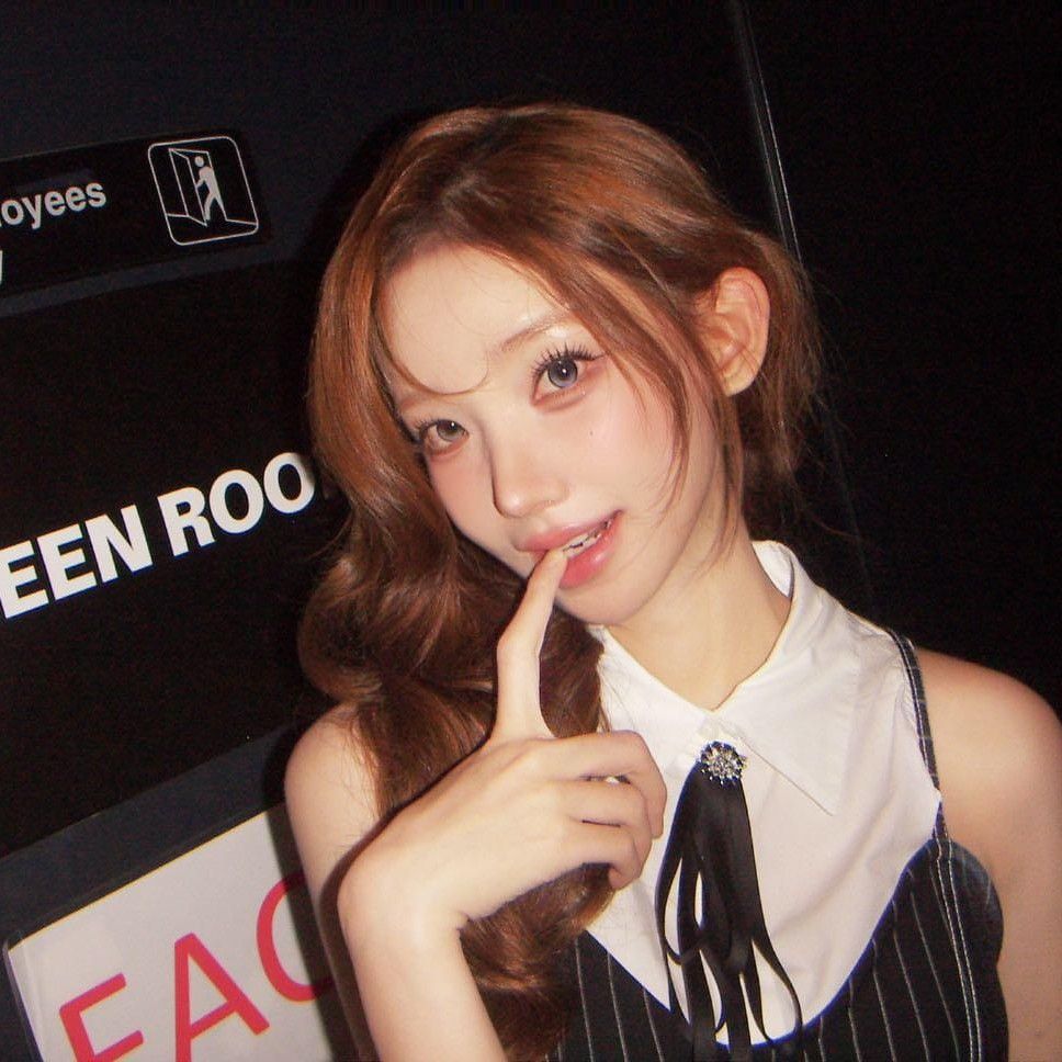 Recent activity shot of QWER