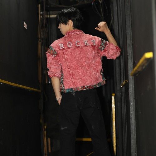 라키의 최신 사진