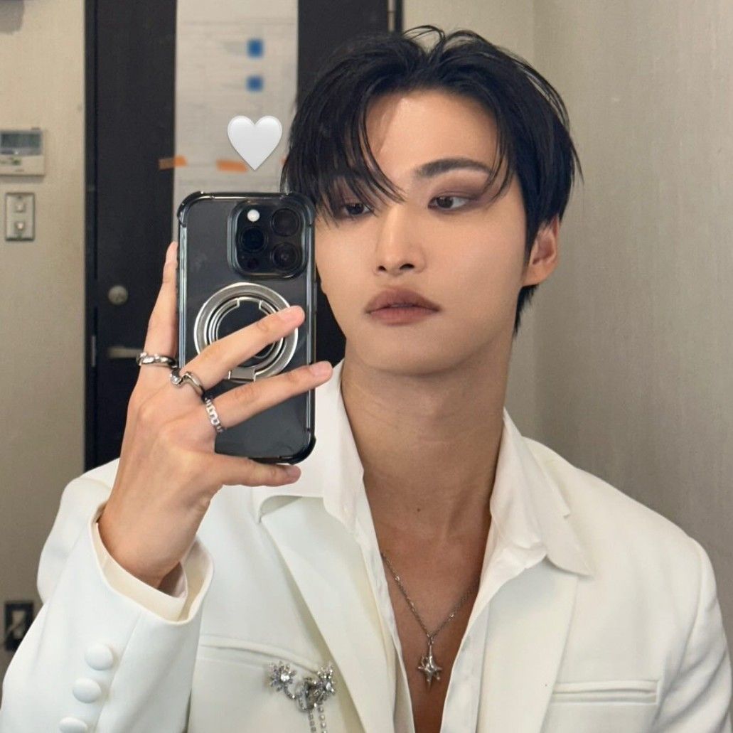 성화 (에이티즈) 최근 활동샷