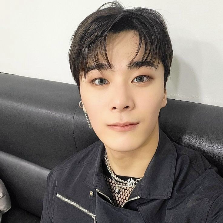 Latest photo of Moonbin (ASTRO)