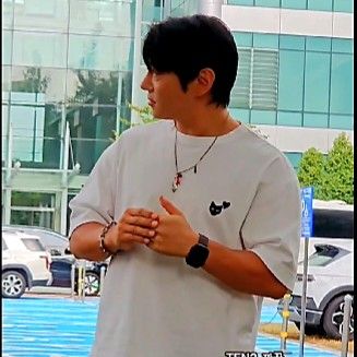 Recent activity shot of Hwang Chiyeol
