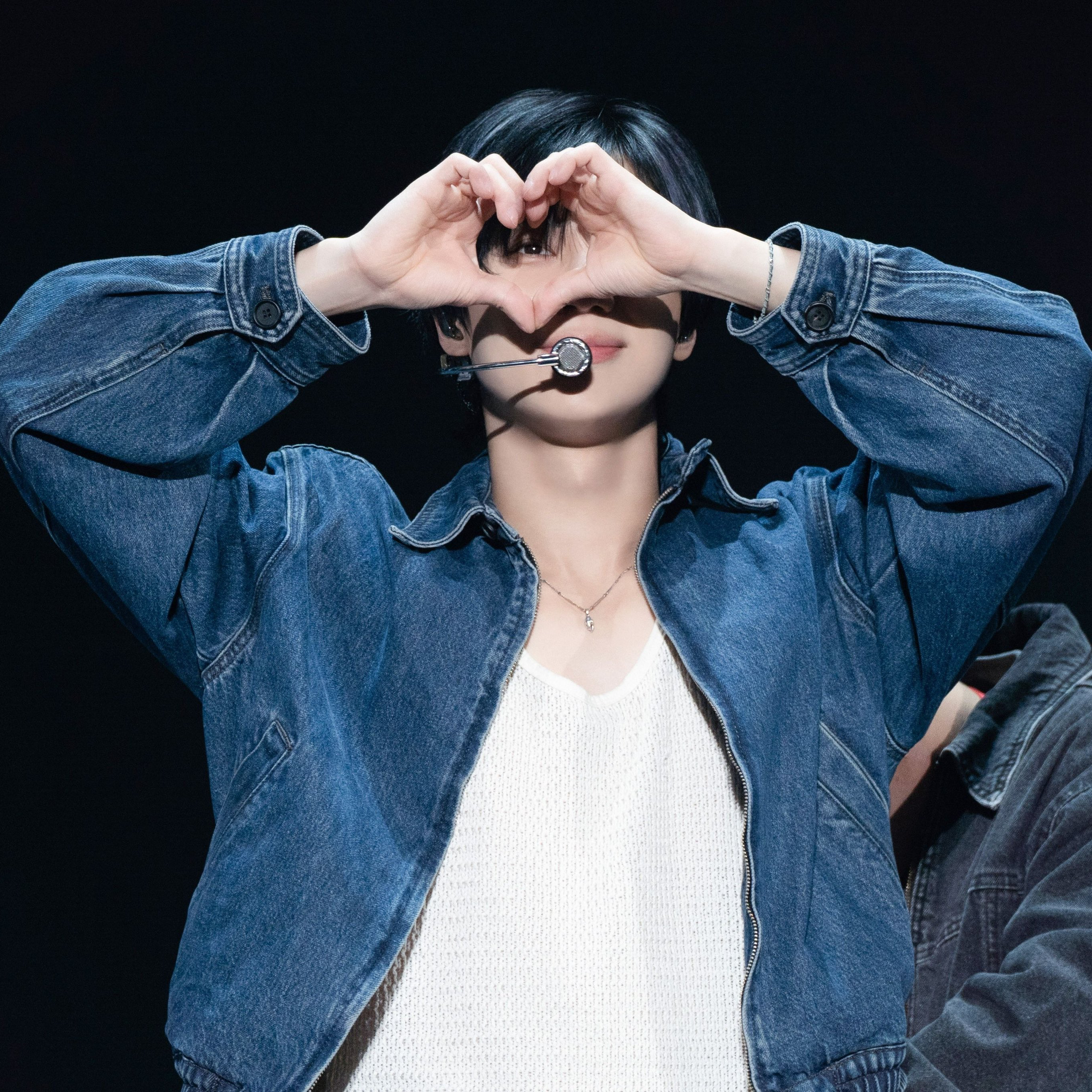 A moment captured by Taemin (SHINee)'s fan