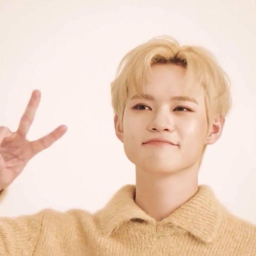 Behind-the-scenes cut of Chenle (NCT DREAM)