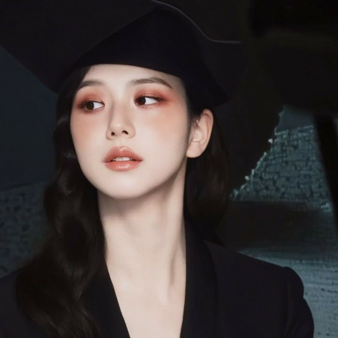 Recent activity shot of Jisoo (BLACKPINK)