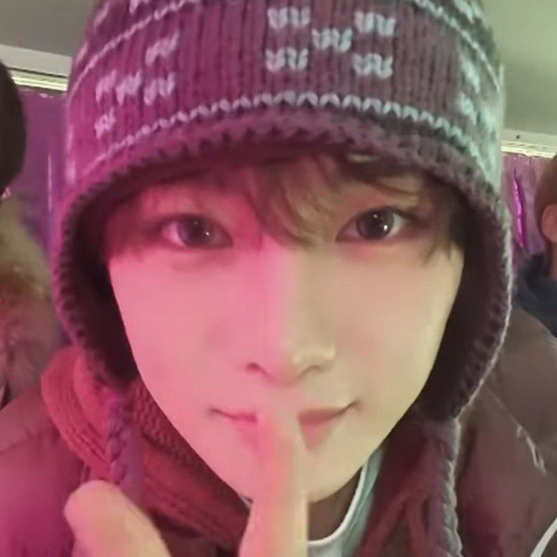 A moment captured by Zhou Anxin (ALPHA DRIVE ONE)'s fan