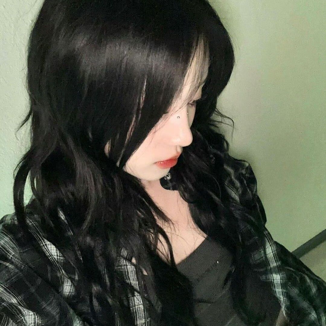 Behind-the-scenes cut of Yuqi (i-dle)