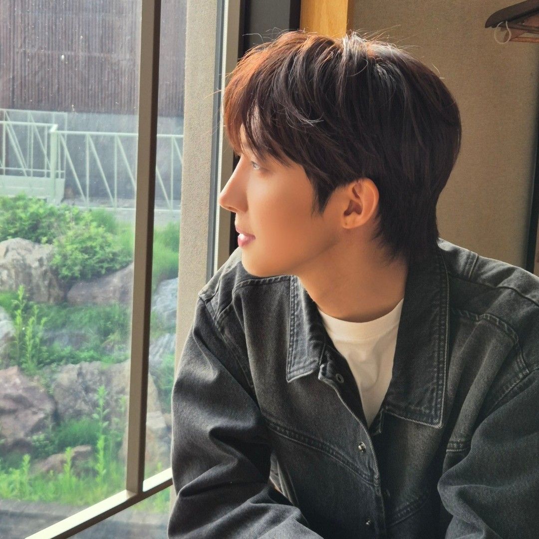 Latest photo of Hui (PENTAGON)