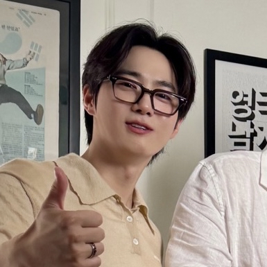 A moment captured by Suho (EXO)'s fan