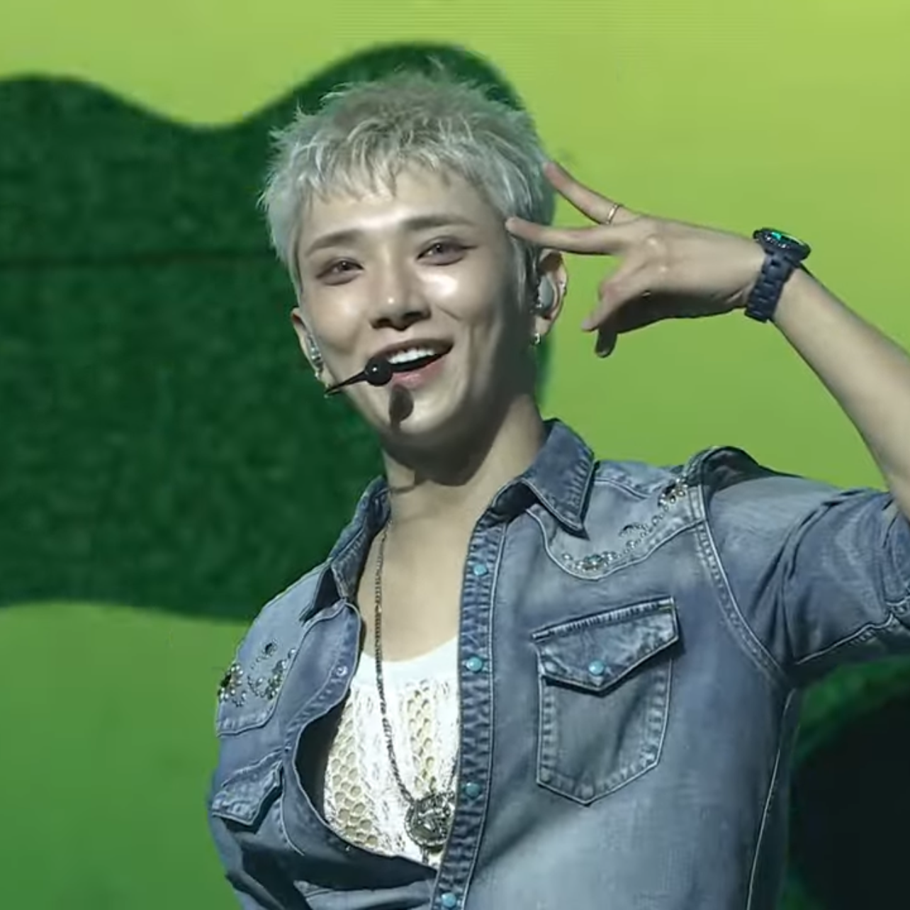 A moment captured by Joshua (SEVENTEEN)'s fan