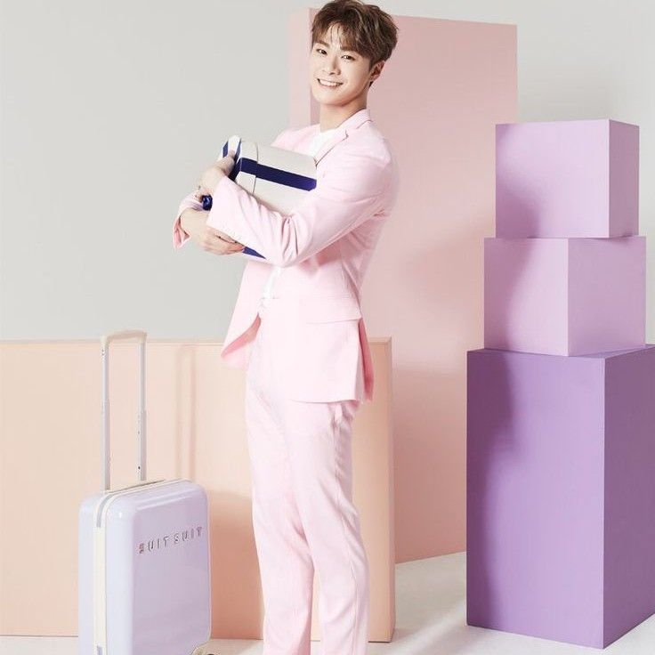 A moment captured by Moonbin (ASTRO)'s fan