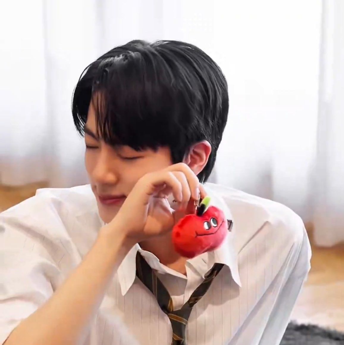 진 (방탄소년단) 최근 활동샷