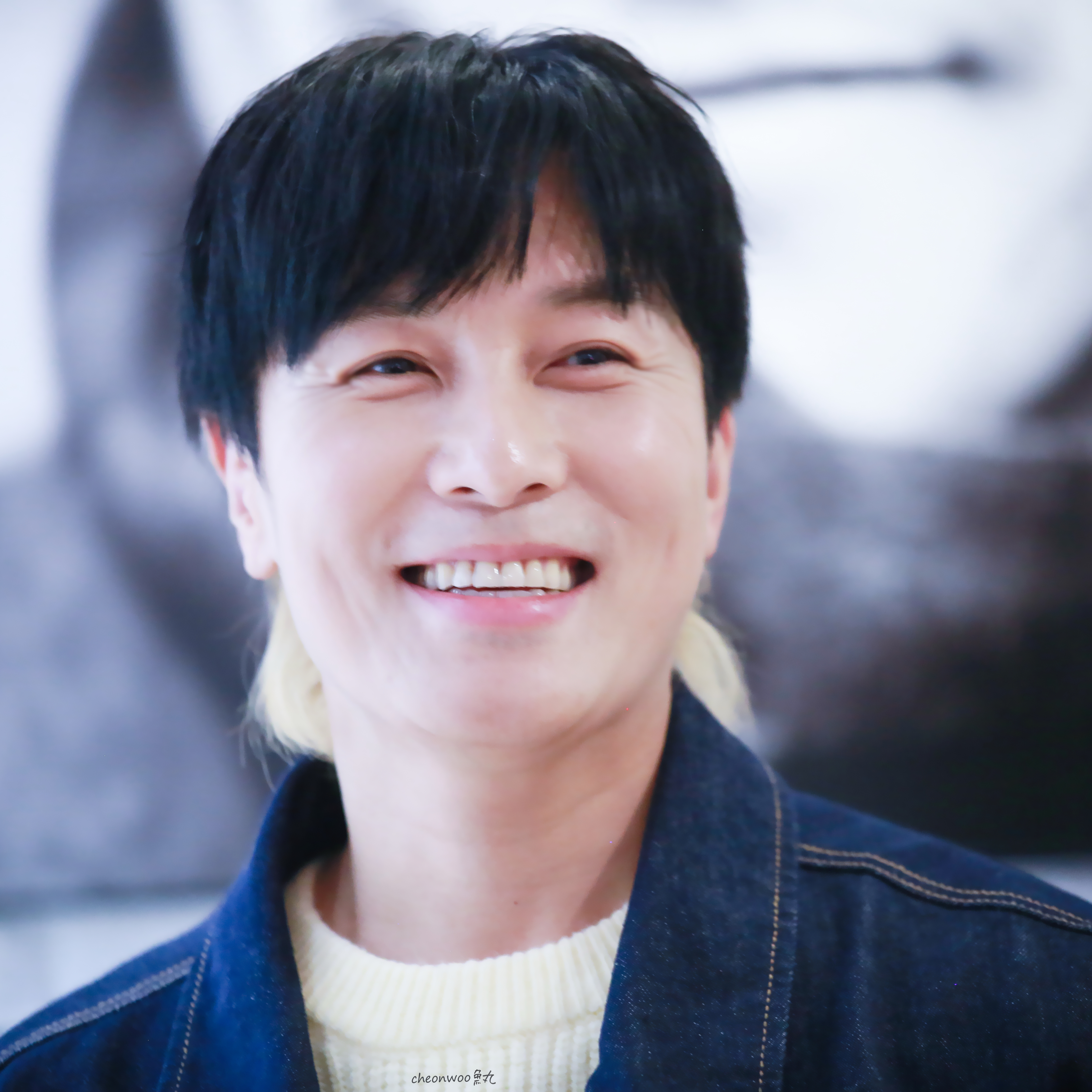 A moment captured by Kim Dongwan (SHINHWA)'s fan