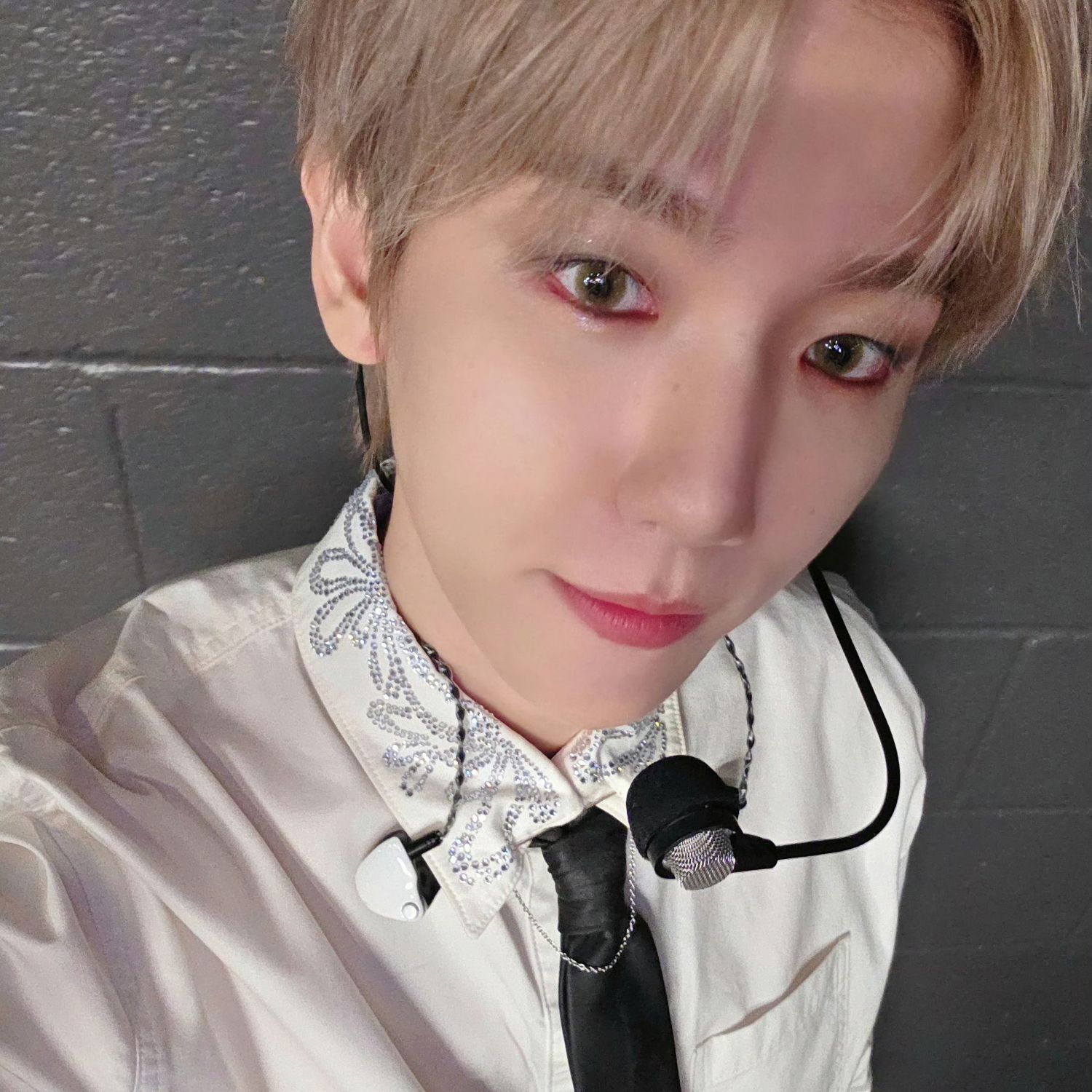 A moment captured by Baekhyun (EXO)'s fan