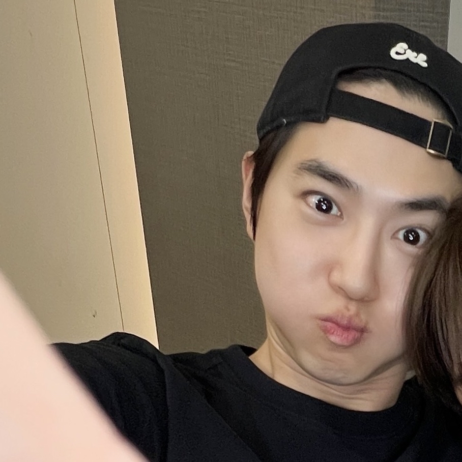 Behind-the-scenes cut of Suho (EXO)