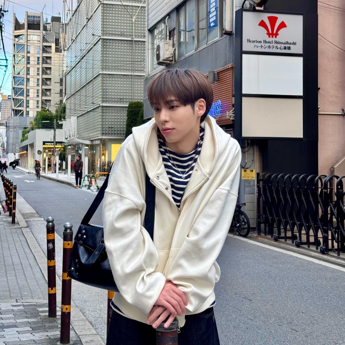 A moment captured by BX (CIX)'s fan