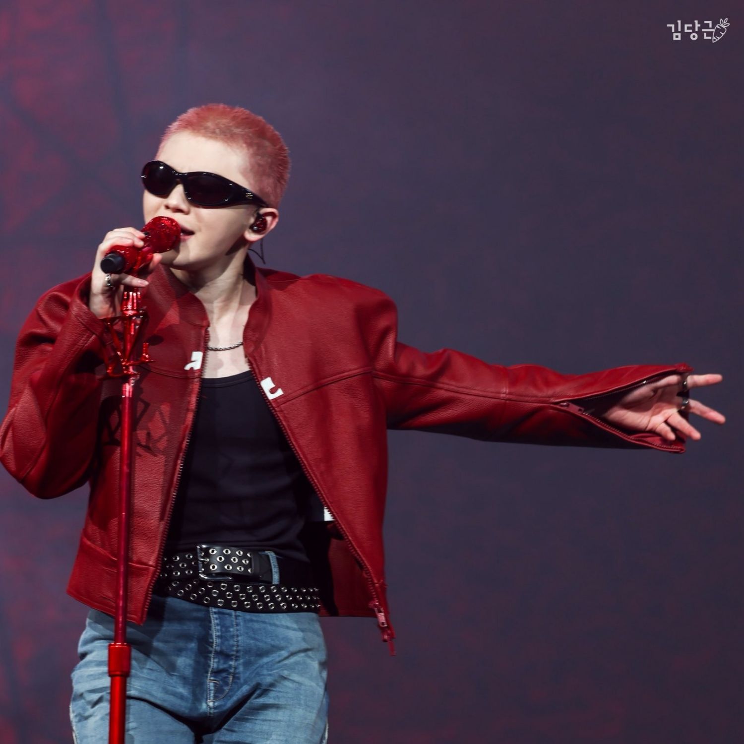 A moment captured by Woozi (SEVENTEEN)'s fan