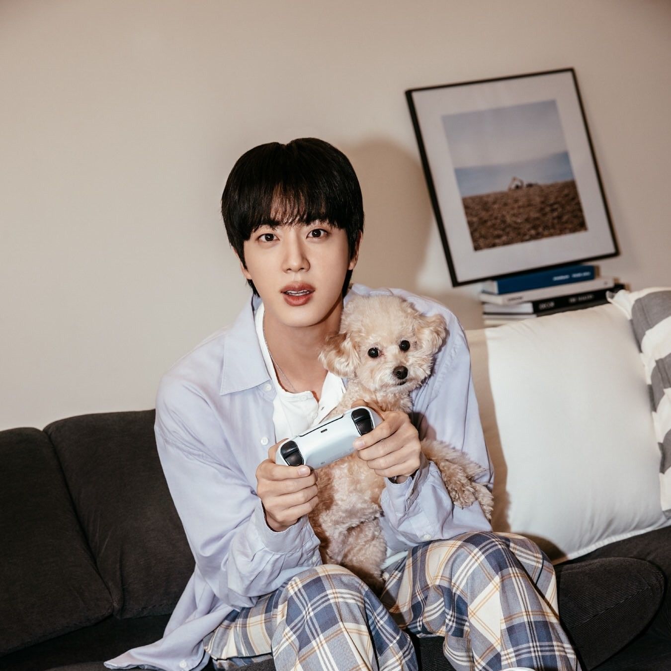 Foto aktivitas terbaru Jin (BTS)