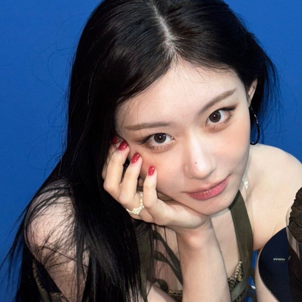 Recent activity shot of Chaeryeong (ITZY)