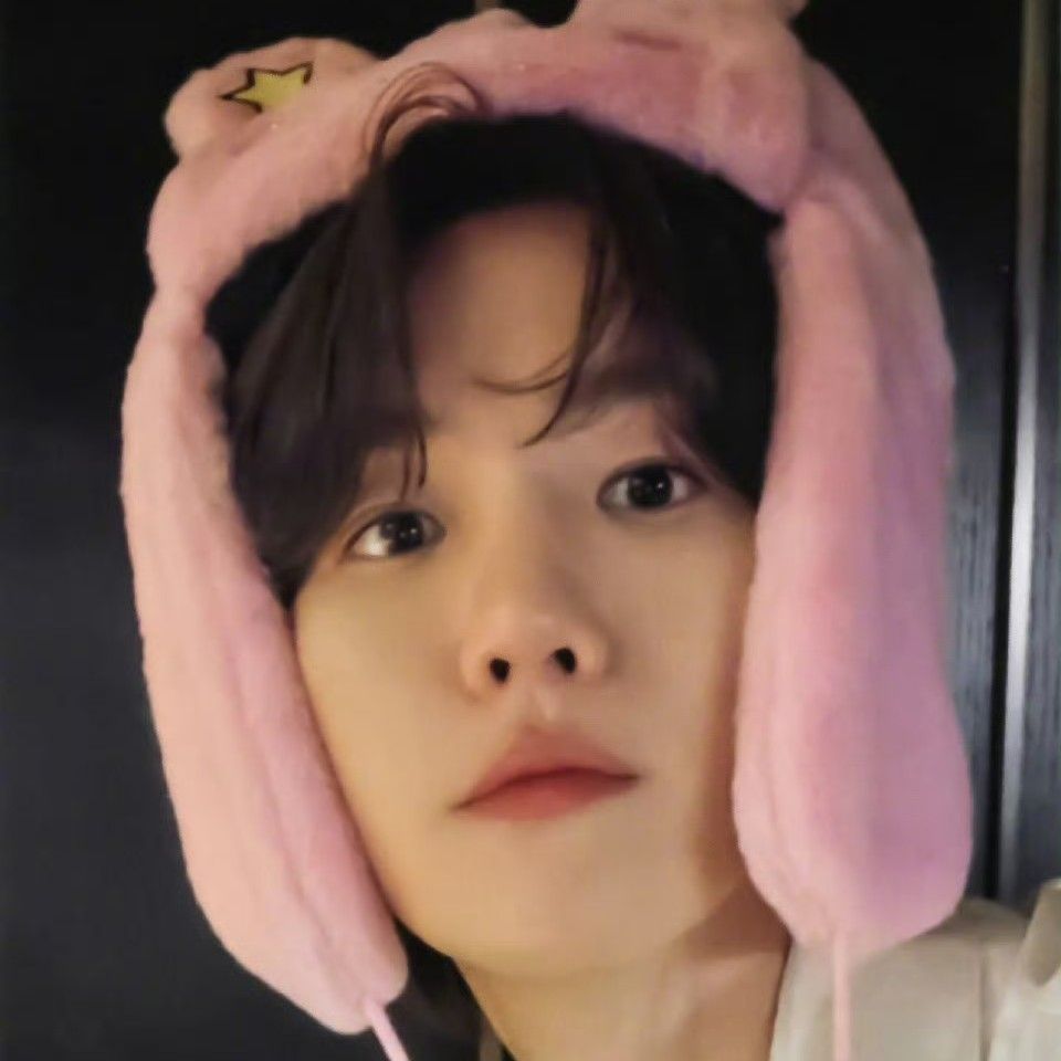 A moment captured by Baekhyun (EXO)'s fan