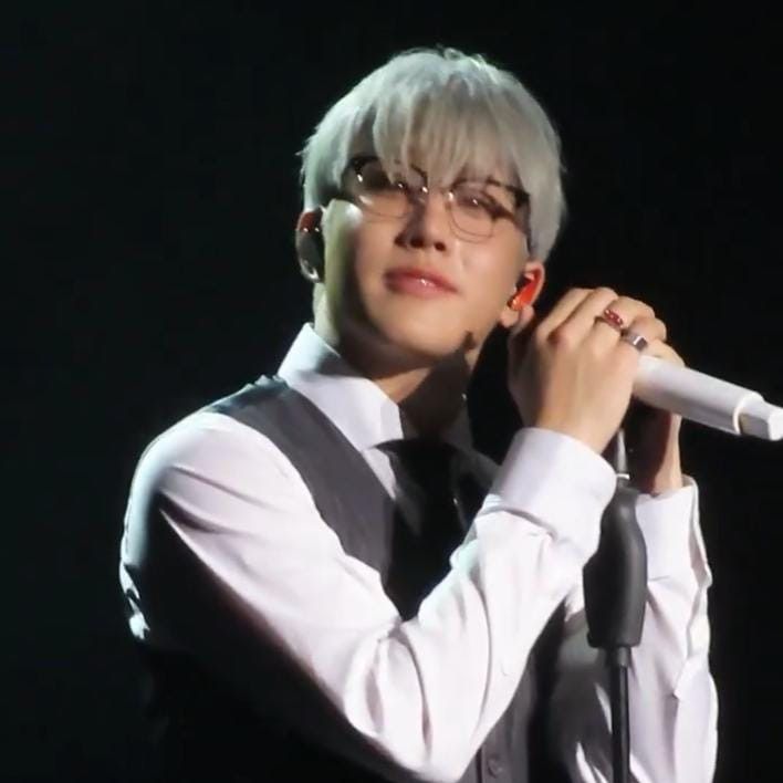 A moment captured by Jinjin (ASTRO)'s fan