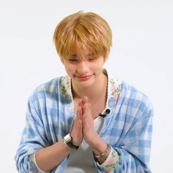 ①ヒョンジン⭐️StrayKids oddinalyフォト ユニット はためい
