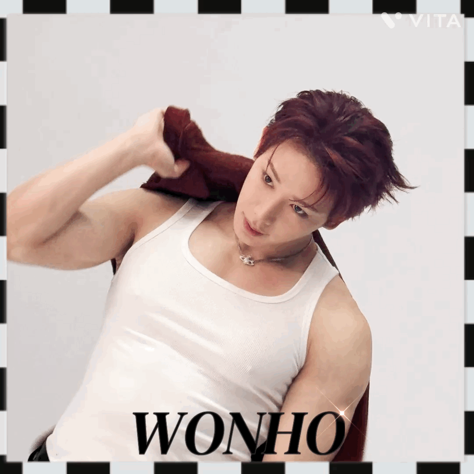 A moment captured by Wonho's fan