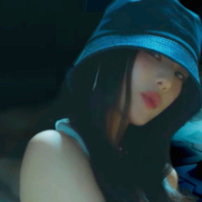 A moment captured by Soodam (SECRET NUMBER)'s fan