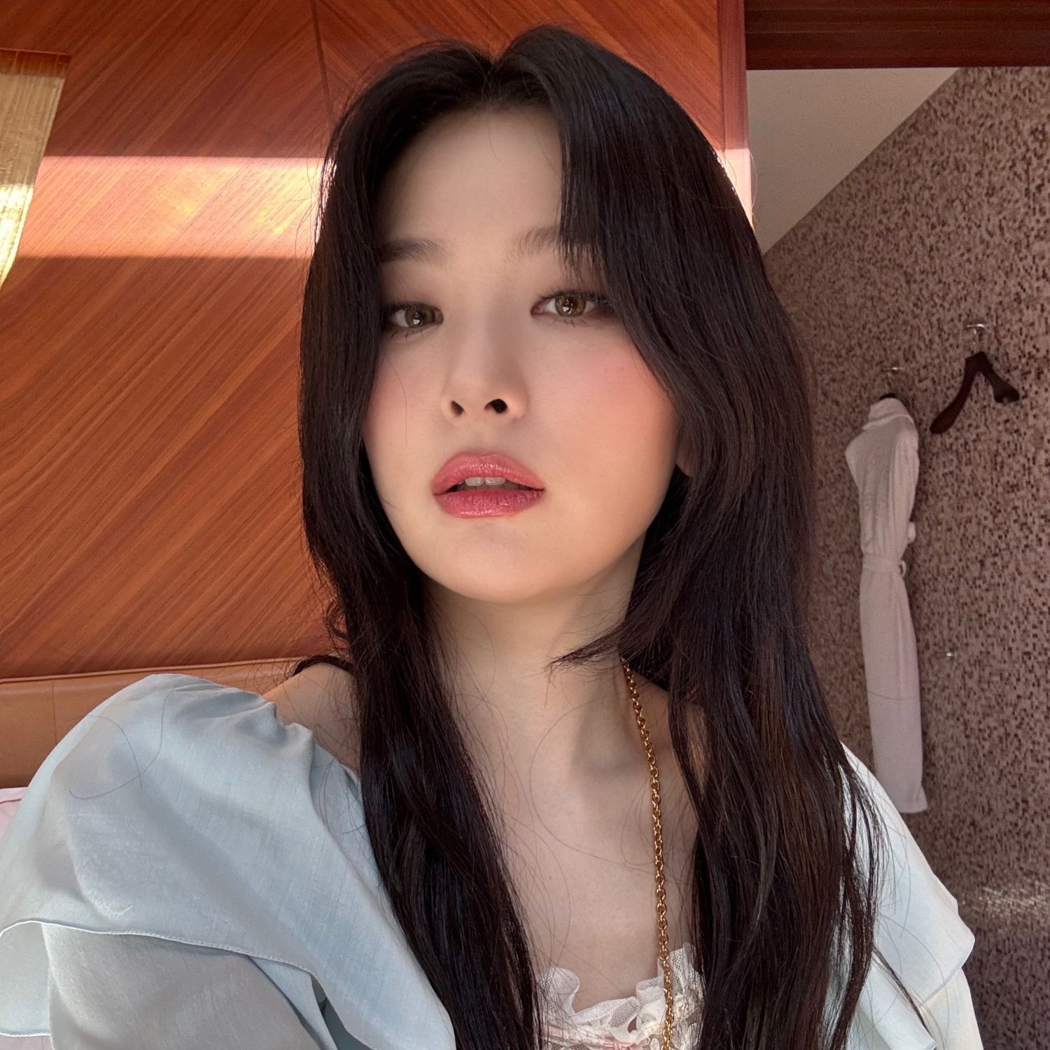 Behind-the-scenes cut of Seulgi (Red Velvet)