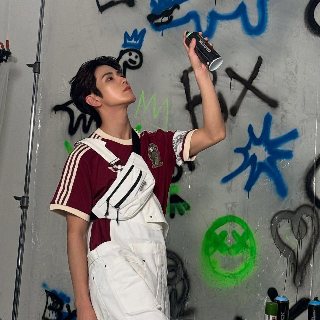 Latest photo of Yonghee (CIX)