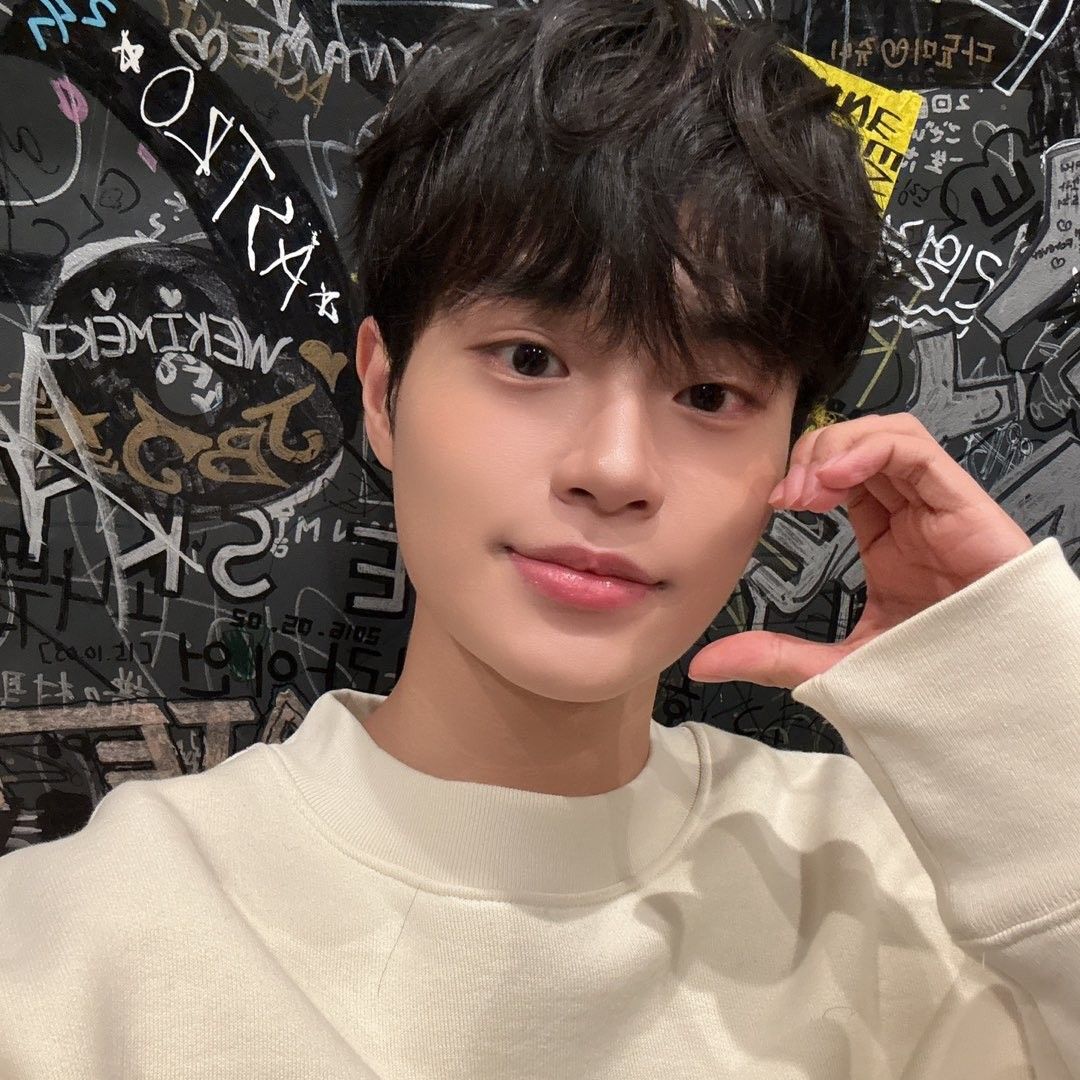 Recent activity shot of Lee Daehwi (AB6IX)