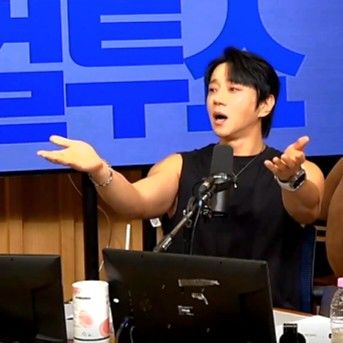 Behind-the-scenes cut of Hwang Chiyeol